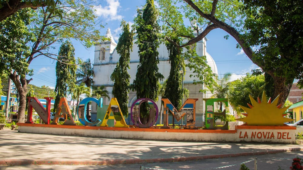 Nacaome la novia del sol, letras plaza central