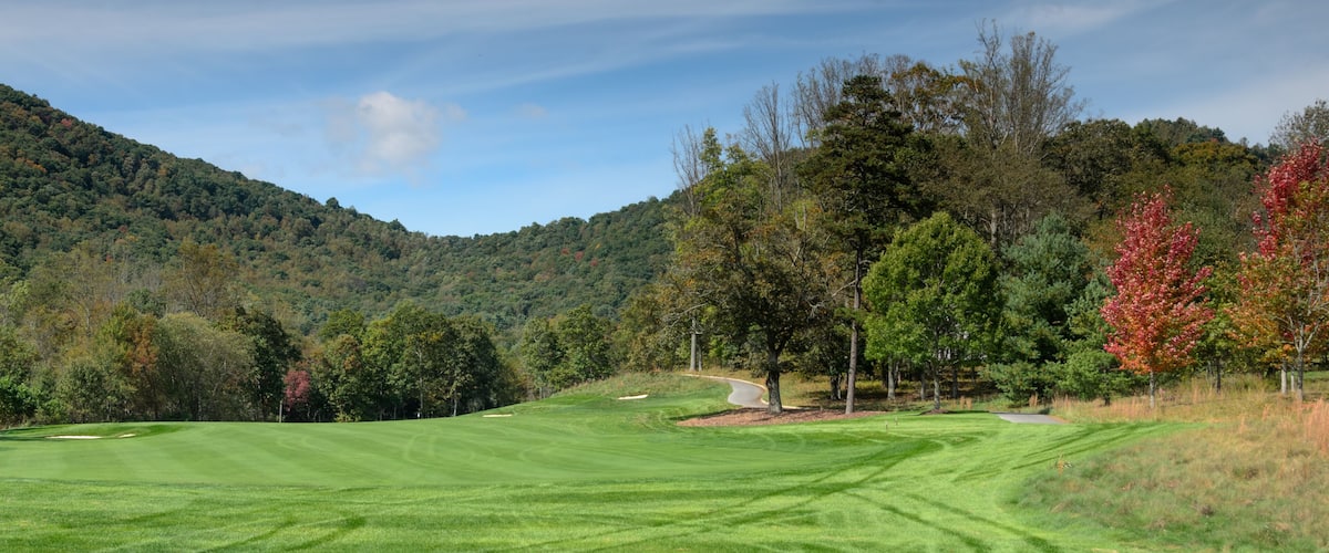 Fairway Mountain View in Fall Foliage