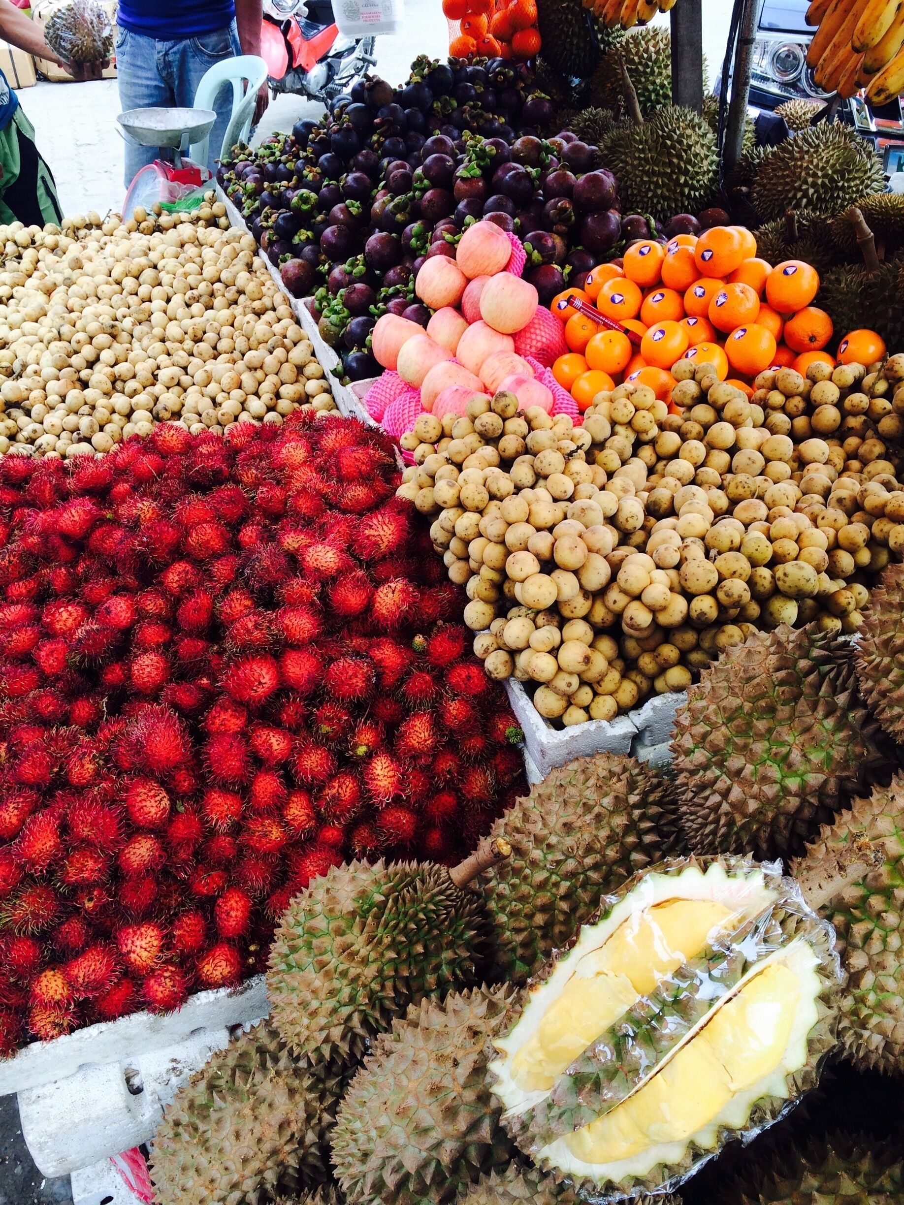 Fresh produce. All seasonal fruits. Luv all of them especially the mangosteen! 