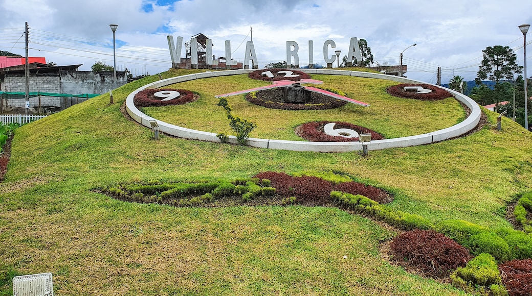 Entrance to Villarrica, is a town in the jungle of Peru