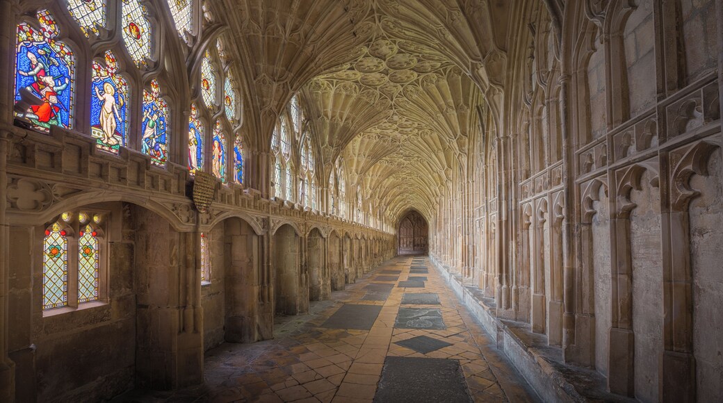 Here is an hdr photograph taken from the cloisters inside Gloucester Cathedral. Located in Gloucester, Gloucestershire, England, UK. The cloisters were used as corridors in Hogwarts in the Harry Potter films. Here is a link to download the free 16bit TIFF version (8686x5790) : www.mediafire.com/file/rtm1mm1dcnj18v7/16_Gloucester_Cath...