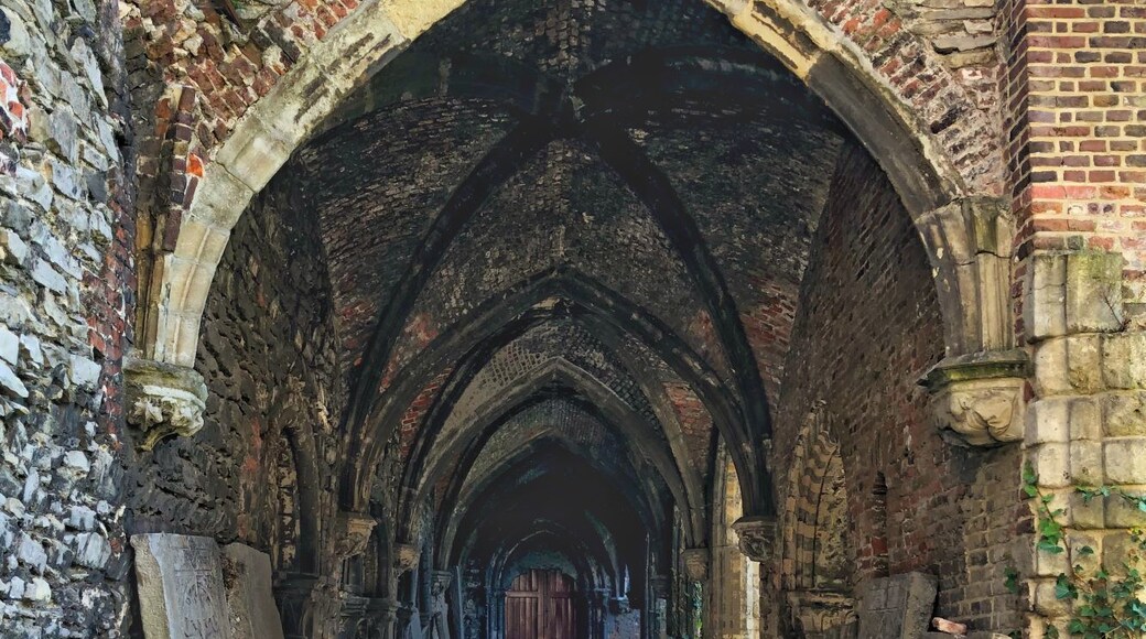 This was my favourite place to visit in Ghent. I could have taken pictures all day in the ruin of St. Bavo's Abbey. An quiet oasis in the city, we were the only people there. So quiet and serene and many courtyards to explore including a medieval church.
Founded in the 7th century, the former abbey is now ruins echoing the history that took place here. The oldest wall in Ghent stands here.
The original Romanesque church that was destroyed is marked out by lovely hedges so you can see where it once stood as the five-metre-high shrubbery columns mark out the foundations.
Entry was free.