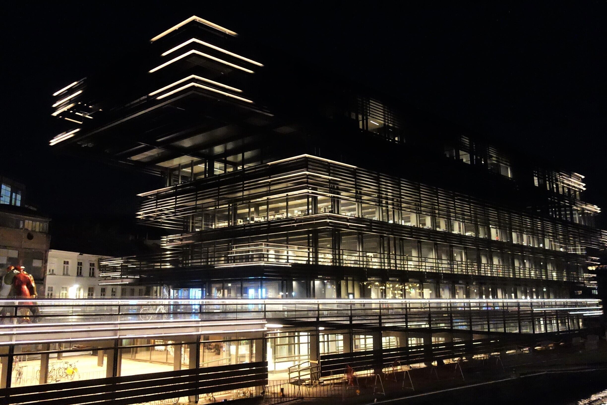 Not everything is medieval in the city centre. “De Krook”, the new public library, opened in March 2017. #architecture #Ghent  #Trovember