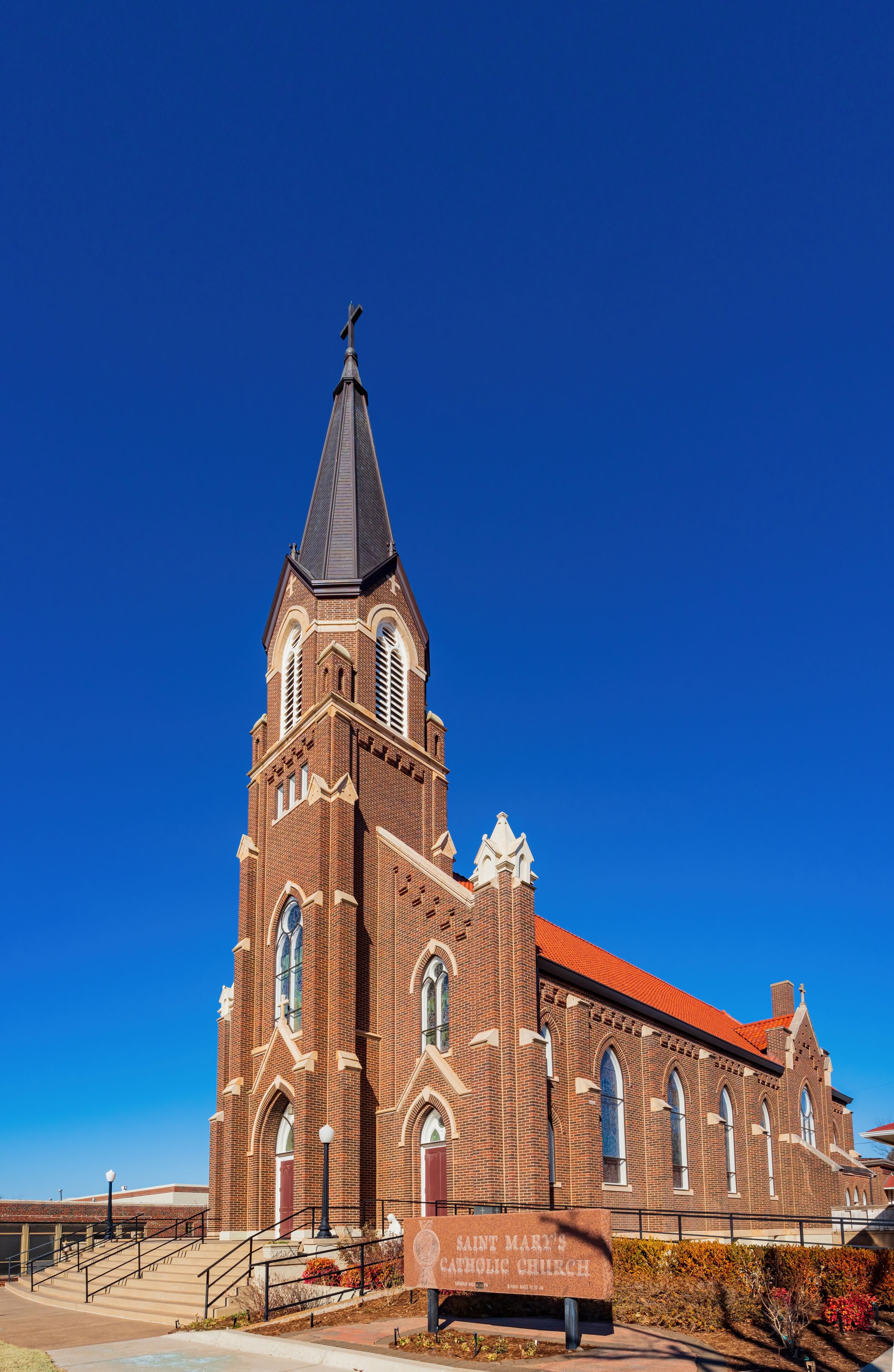 Sunny exterior view of the St Mary Catholic Church