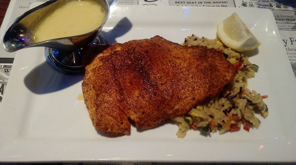 Excellent food here. This visit I had the Blackened Salmon.