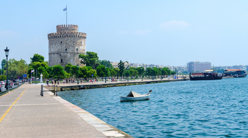 Greece, Thessaloniki, White Tower on the waterfront