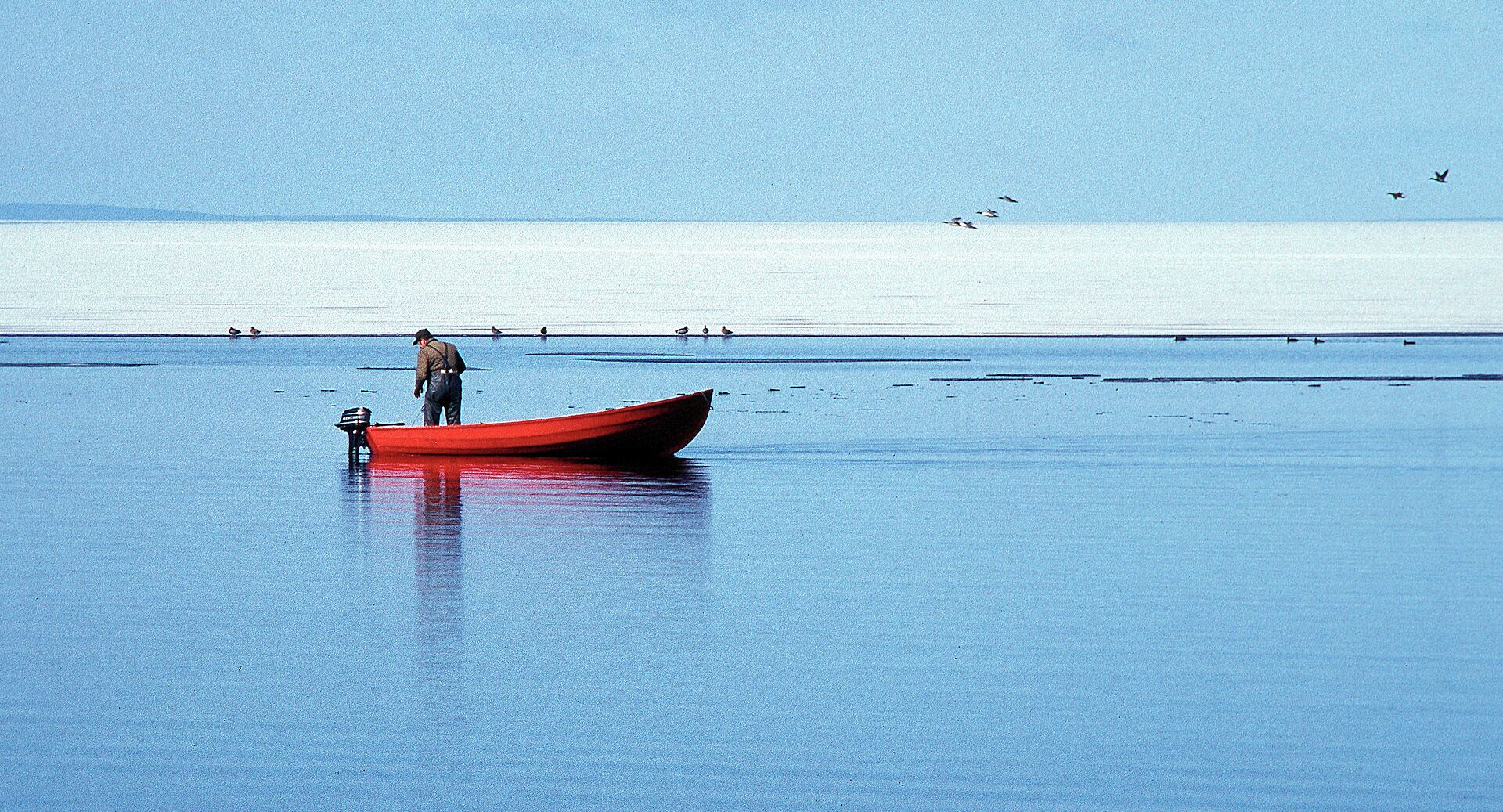One cold morning in March on the ferry between Gränna and Visingsö
