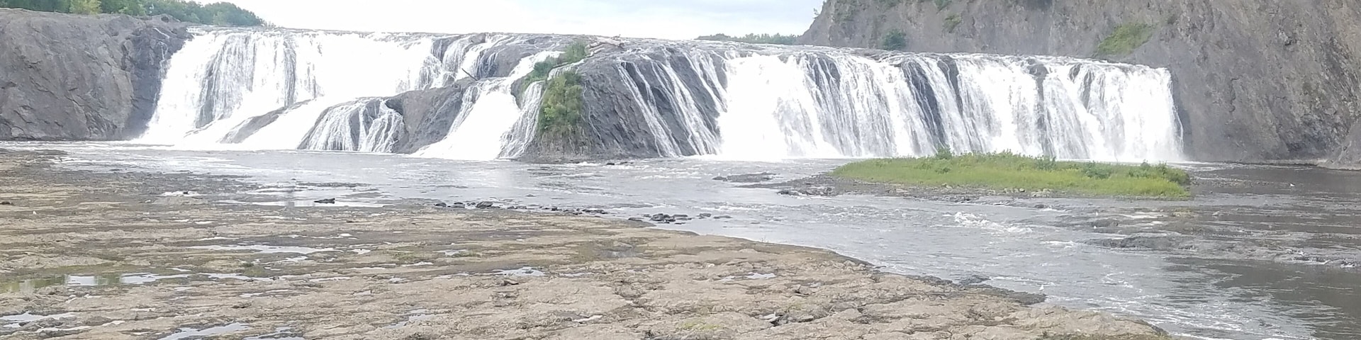 A huge waterfall for the whole river