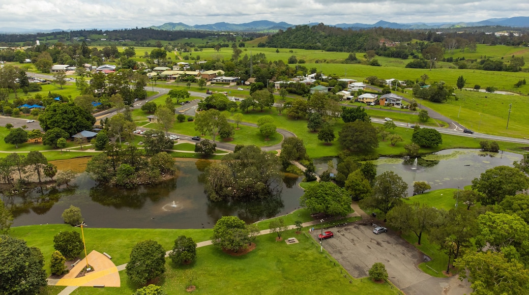 Gympie showing a small town or village, landscape views and a river or creek