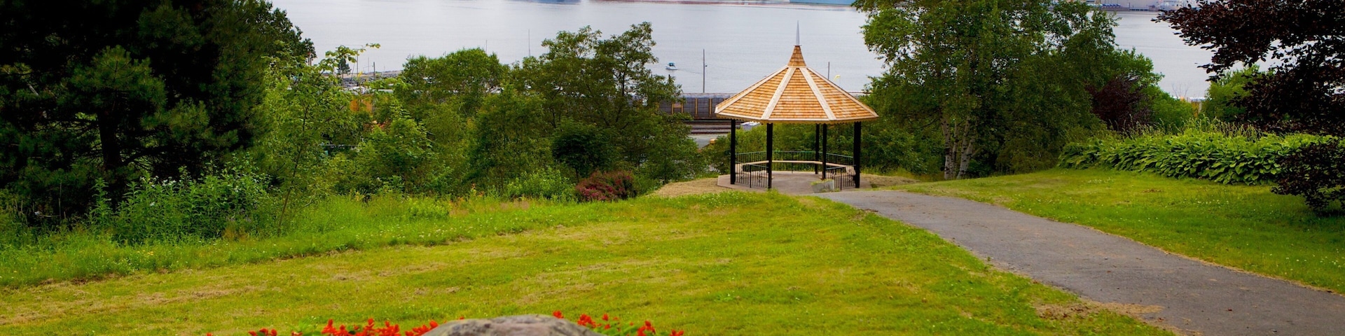 Dartmouth featuring a park