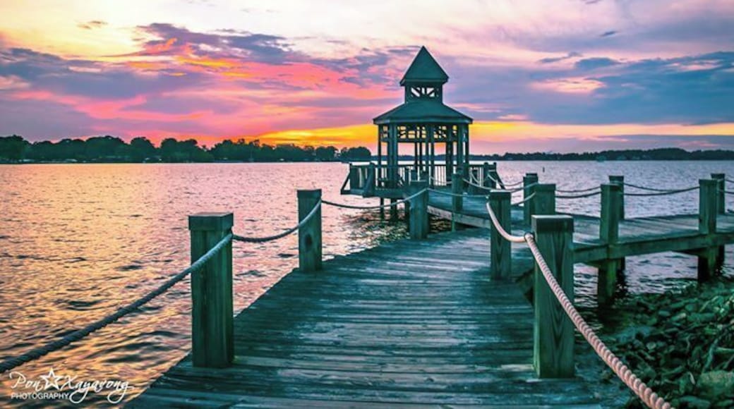 Beautiful sunset on Lake Norman near Trilogix golf course and apartments