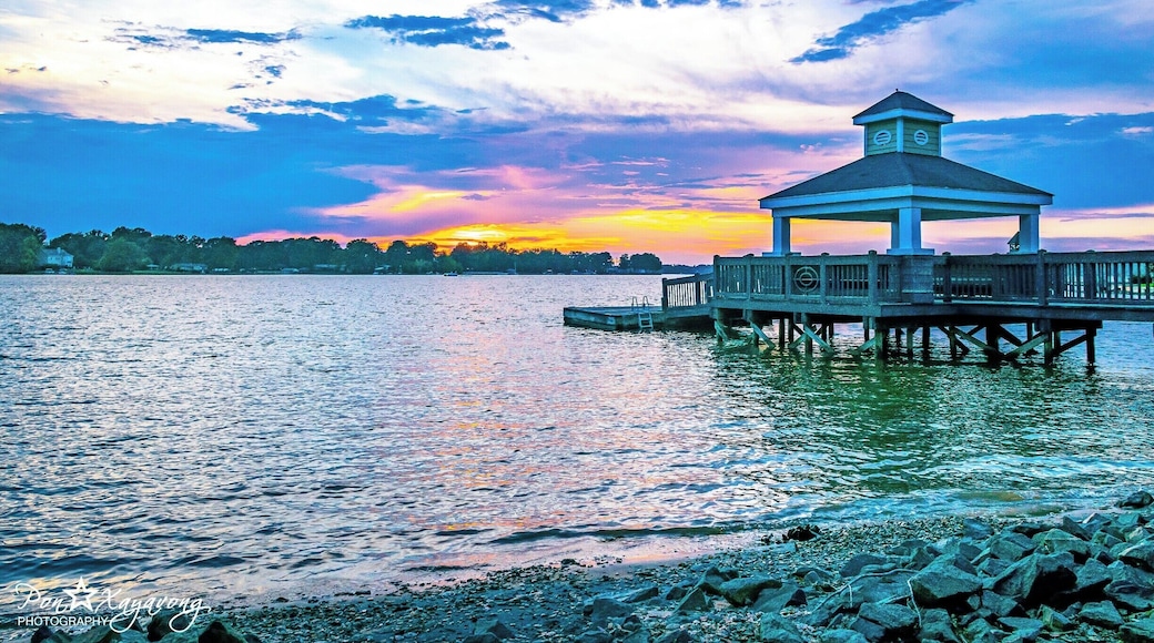 Beautiful sunset on Lake Norman near Trilogix golf course and apartments