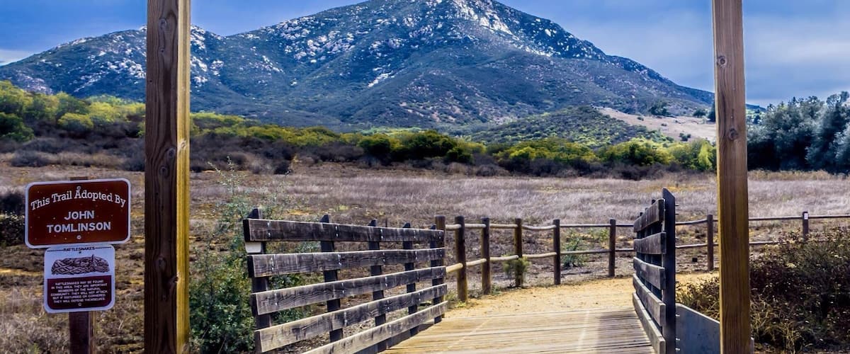 If you like hiking this is a great place to check out. I haven't tried it, I thought it was a picturesque scene and snag a photo.