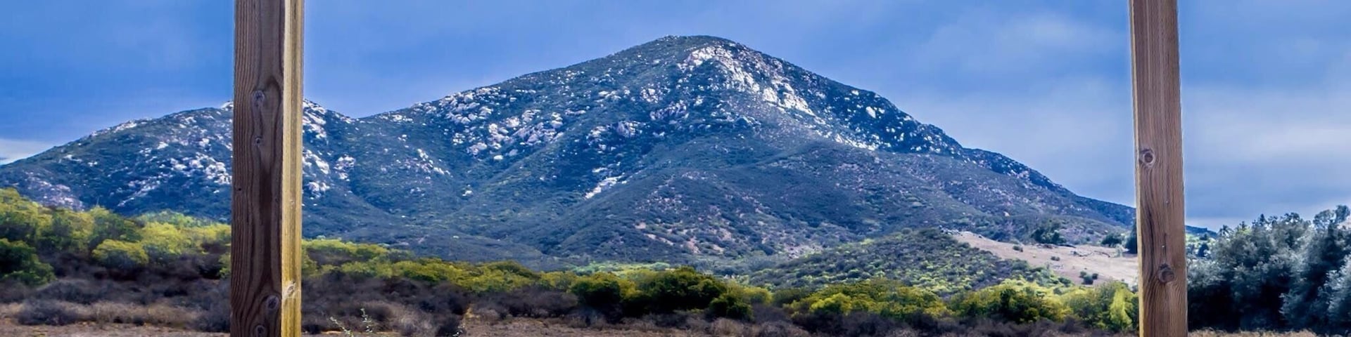 If you like hiking this is a great place to check out. I haven't tried it, I thought it was a picturesque scene and snag a photo.