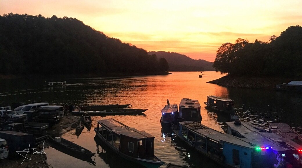 Jika engkau belum mempunyai ilmu, hanyalah prasangka,
maka milikilah prasangka yang baik tentang Tuhan.
Begitulah caranya!
#Adventure Photo Contest