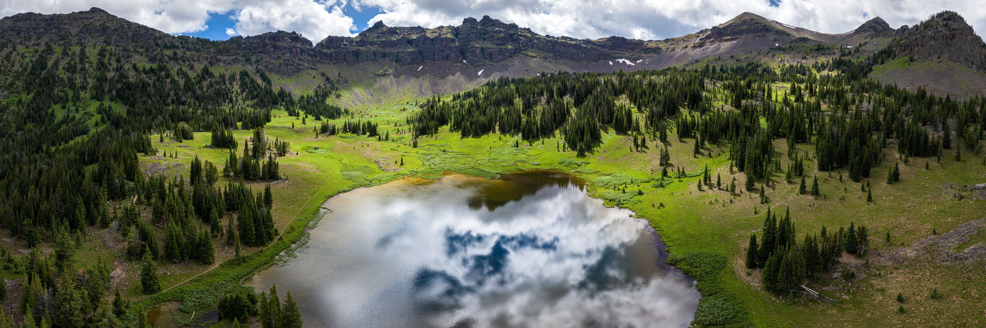 Alpine Mountain Lake in Montana - Hyalite Lake, Gallatin Range, Rocky Mountains