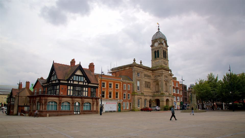 Derby which includes a square or plaza and heritage architecture