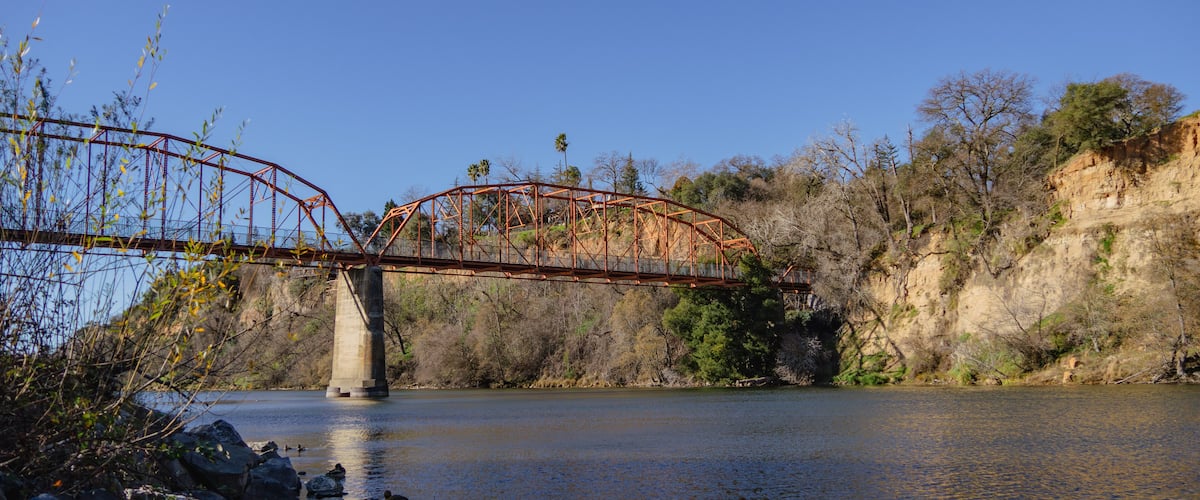 Fair Oaks bridge over the American river in California
