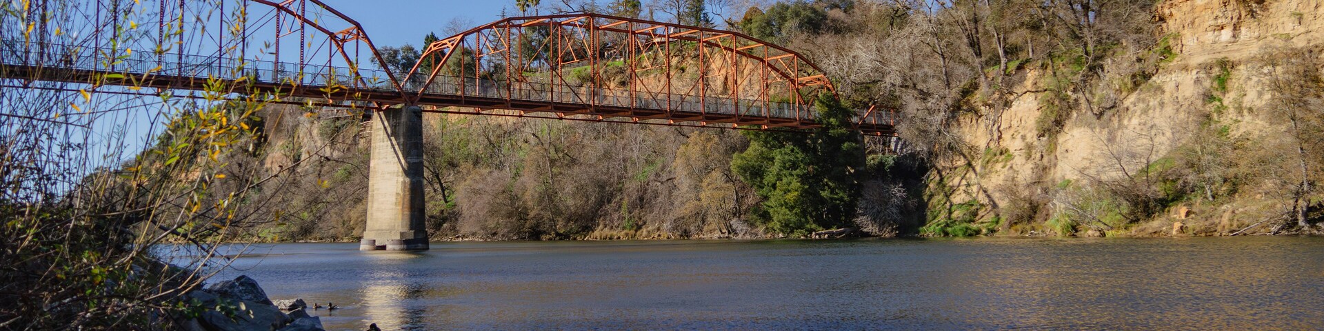 Fair Oaks bridge over the American river in California