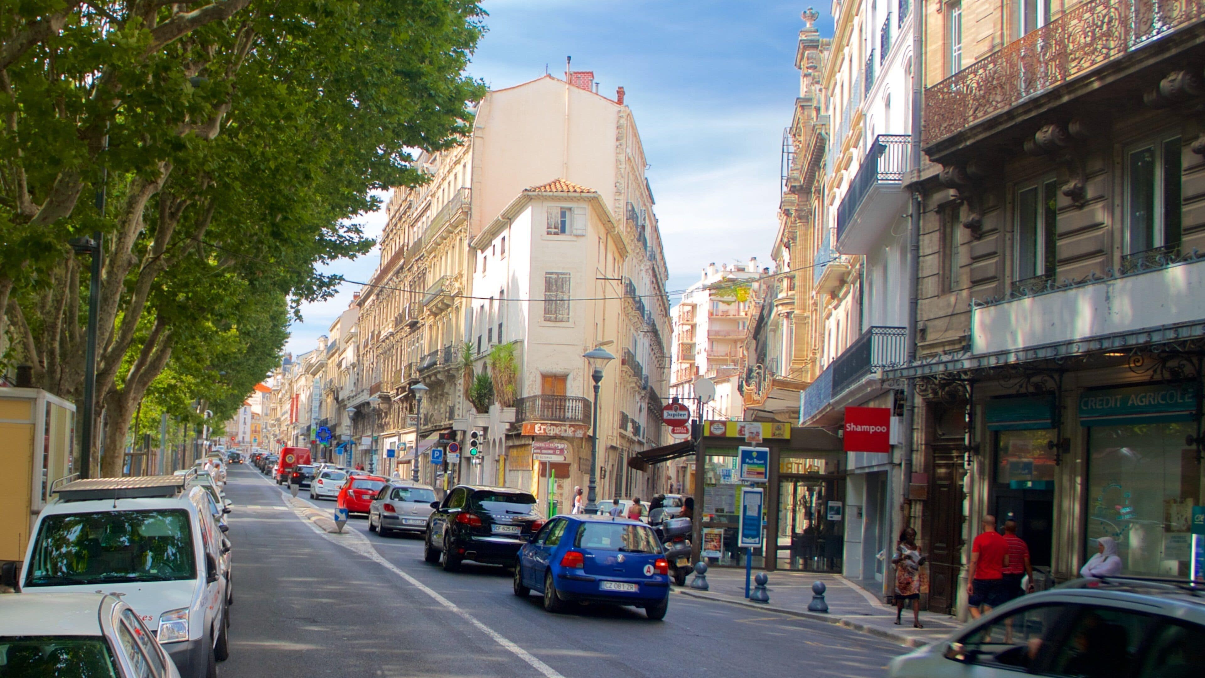 Beziers which includes a city