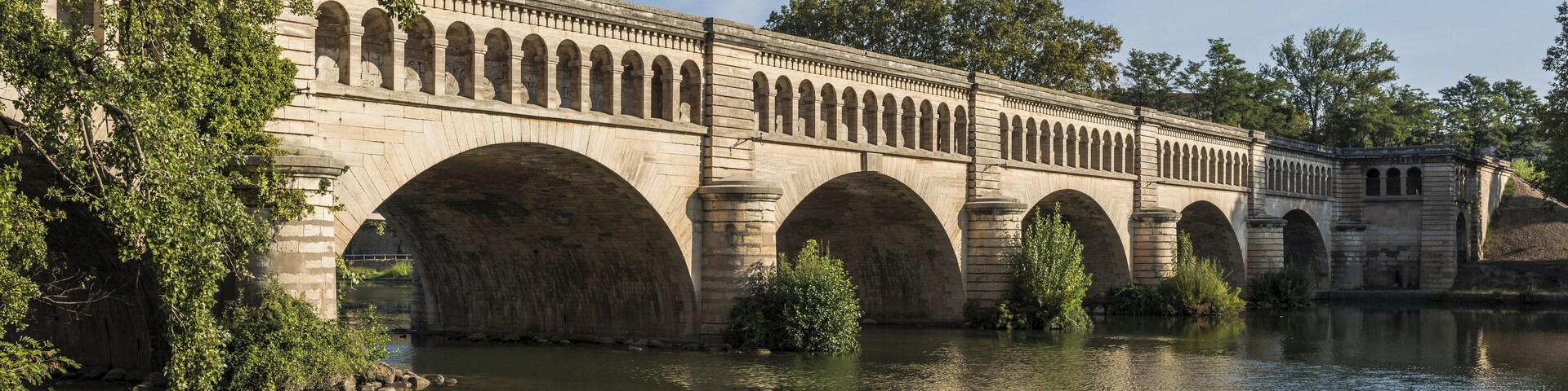 This building is inscrit au titre des Monuments Historiques. It is indexed in the Base Mérimée, a database of architectural heritage maintained by the French Ministry of Culture, under the reference PA34000003 .