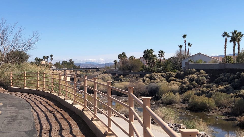 Great bike and walking trail. (02/2020)