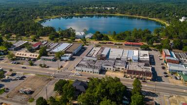 Aerial image of Lake Defuniak Florida