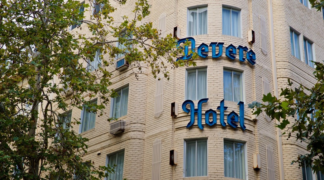 Potts Point - Kings Cross which includes signage