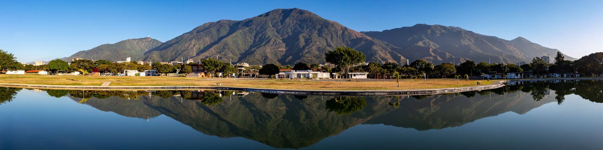 Ávila infinito - Panoramic view of Avila with reflection, Caracas - Venezuela