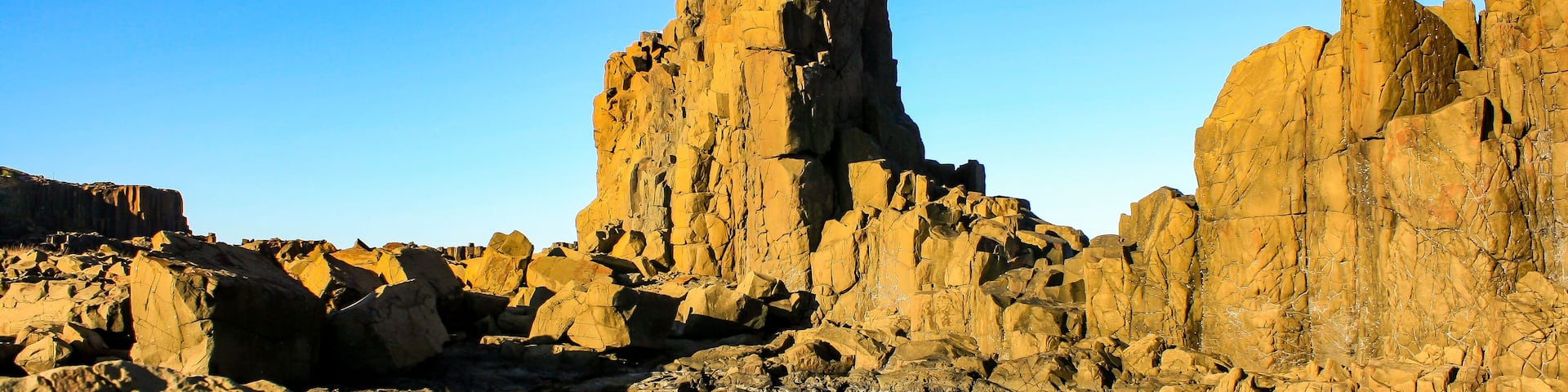 Basalt rock formations at Bombo Quarry, Kiama, NSW, Australia, Shutterstock ID 719321305, Purchase Order: SP-1822 ANZ-18120 Wotif Search Engine - Destination Imagery, Order Number: , Client/Licensee: