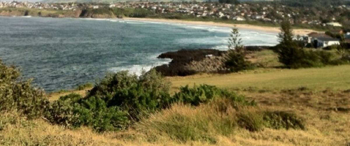 North end Jones Beach rain threatening and blowing a gale