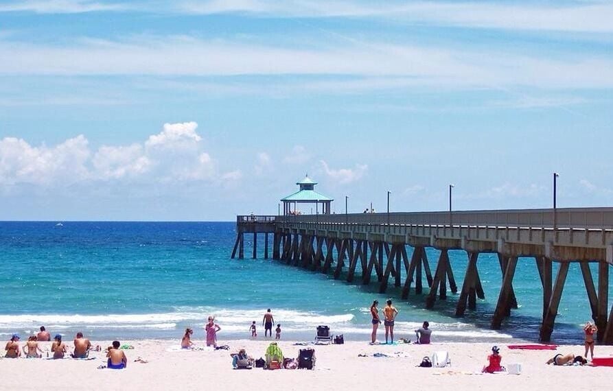 My backyard is better than your backyard! #beach #bum #texastoflorida #lovemytown #deerfieldbeach #aquatrove #hometown