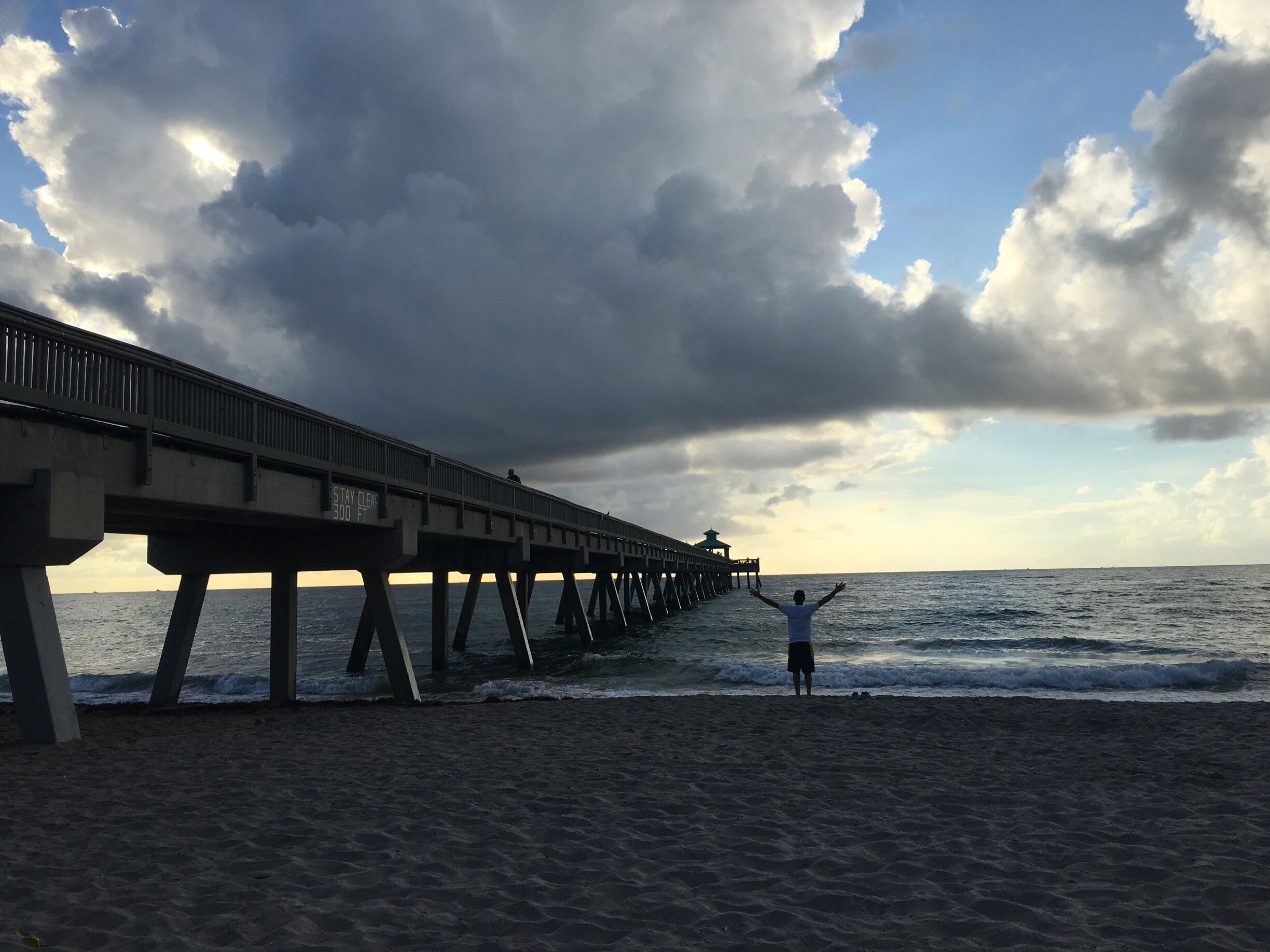 Beautiful place to enjoy the sunrise. Get there early and you'll always find a relaxing and amazing view. 