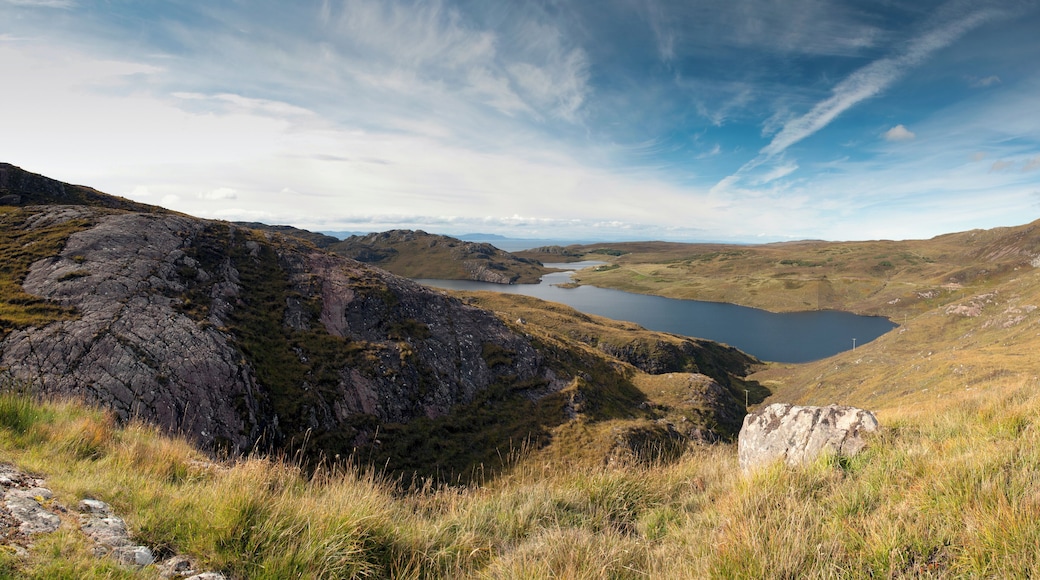 West Over Loch Diabegas Airde