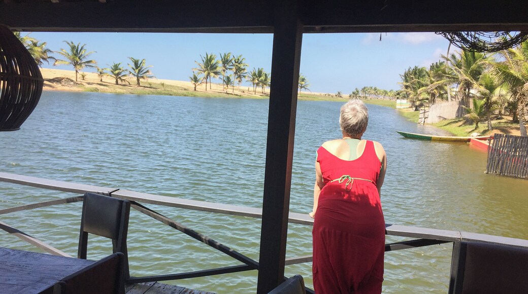 The best meals of my trip through Ghana and the happiest moments: I simply loved walking the beach, swimming in the lagoon, or taking a break from everything.
Simple things... they matter. :-)
#waterlust #GoodEats