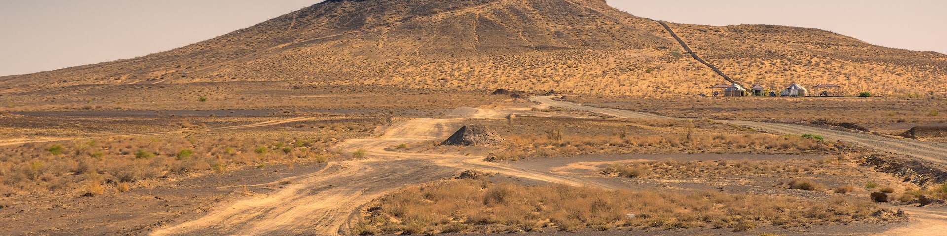 The fortress of Chilpik Kala, a tower of silence (dakhla) of the ancient Zoroastrian religion, serving as burial site in the desert, Uzbekistan