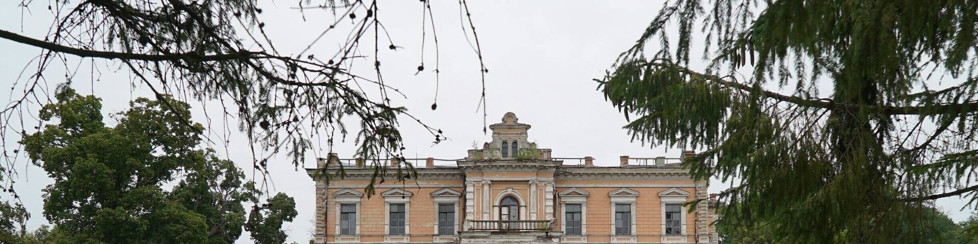 This is the remains of what used to be a glamorous resort.