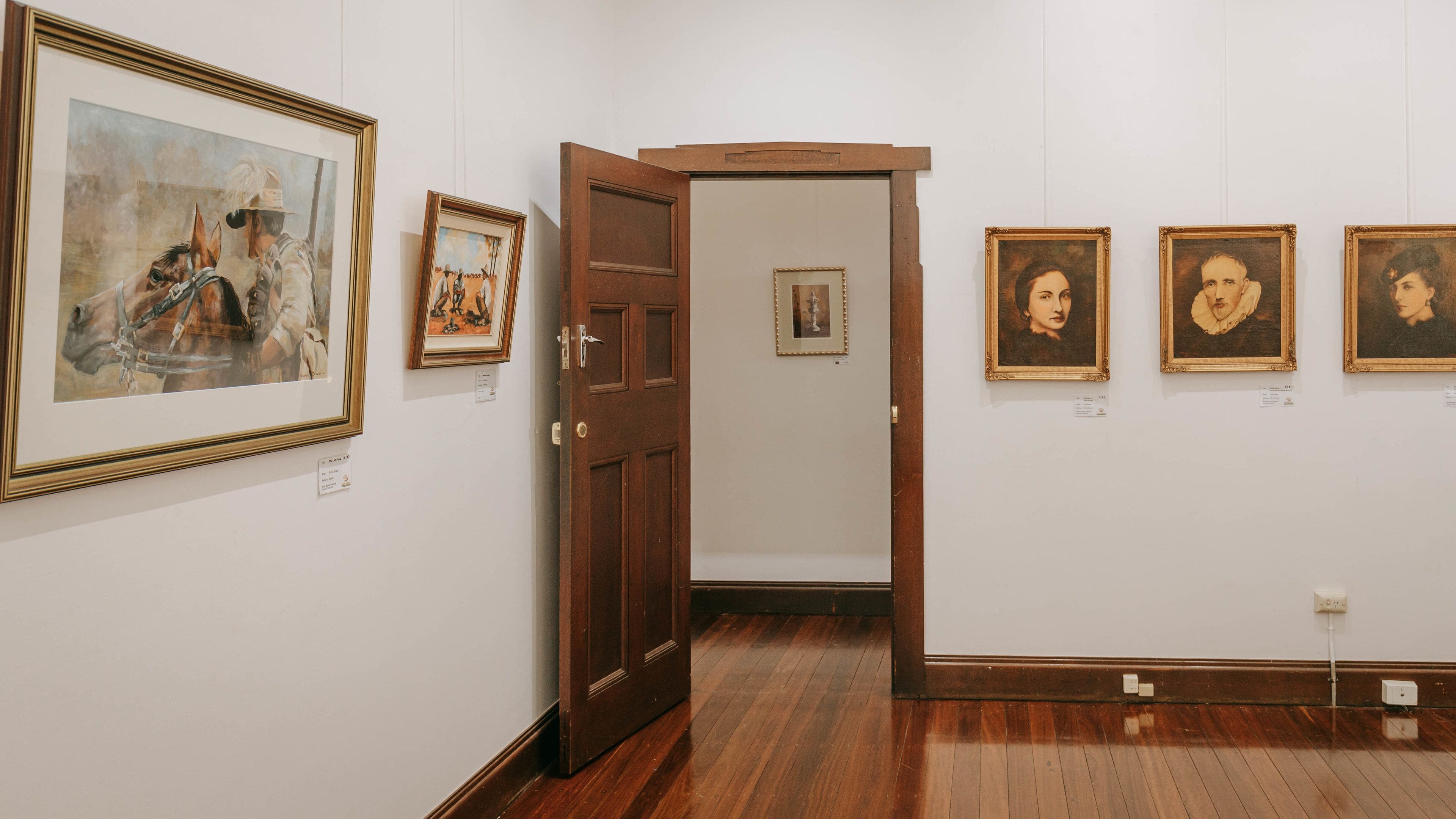 Kingaroy Art Gallery showing art and interior views