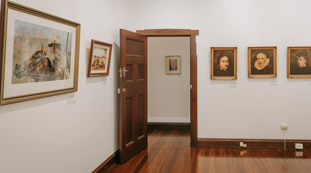 Kingaroy Art Gallery showing art and interior views
