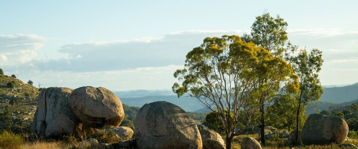 Tenterfield showing a sunset and tranquil scenes