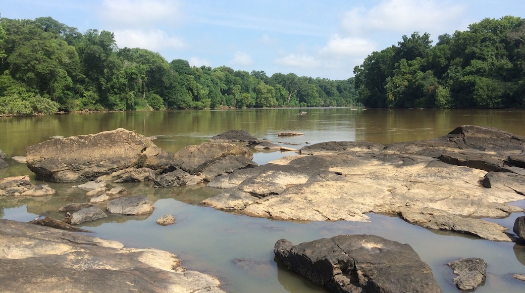 This portion of the Broad River is off of the Midlands Mountain trail; the portion by the river does not allow bikes