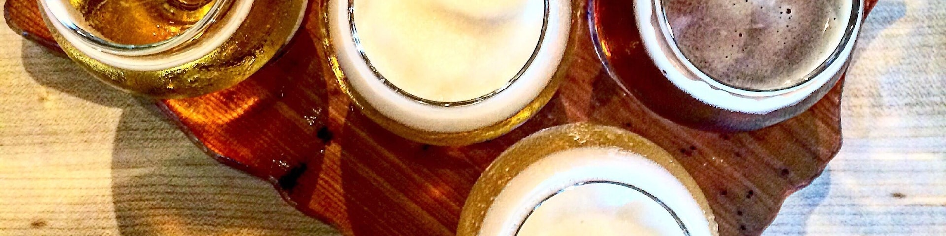 On a trip through #ColumbiaSC we were there kind of early so we found #twistedspurbrewing was open. It's also a brewpub but we didn't have any grub. Beers were good and atmosphere was nice! 
#loftinadventures #craftbrewery #neverstopexploring #goseeyourcountry