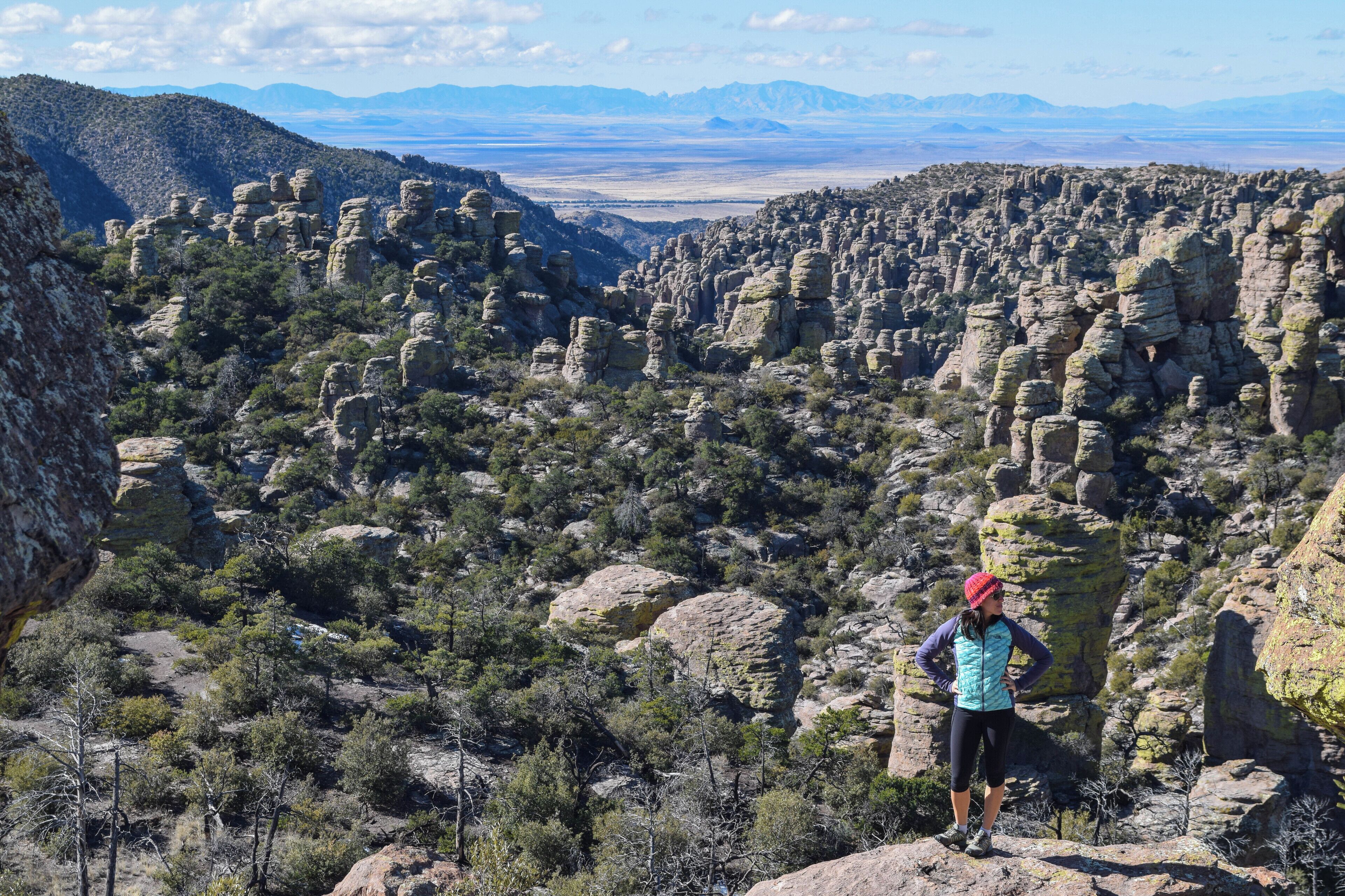 When you think of #arizona, most of the hype goes to the Grand Canyon, Petrified Forest National Park, or Antelope Canyon. However, Southern Arizona has its own awesome nature! This photo was taken at #chiricahuanationalmonument, just 1.5 hours South of #tucson. And the best part is, it's free and un-crowded! You can read more about how to get here and what to do on my blog post: https://culturalfoodies.com/2019/12/31/what-to-do-and-where-to-eat-in-tucson-arizona/

#lifeatexpedia
#livetotravel
#travel
#wintergetaway
#sun