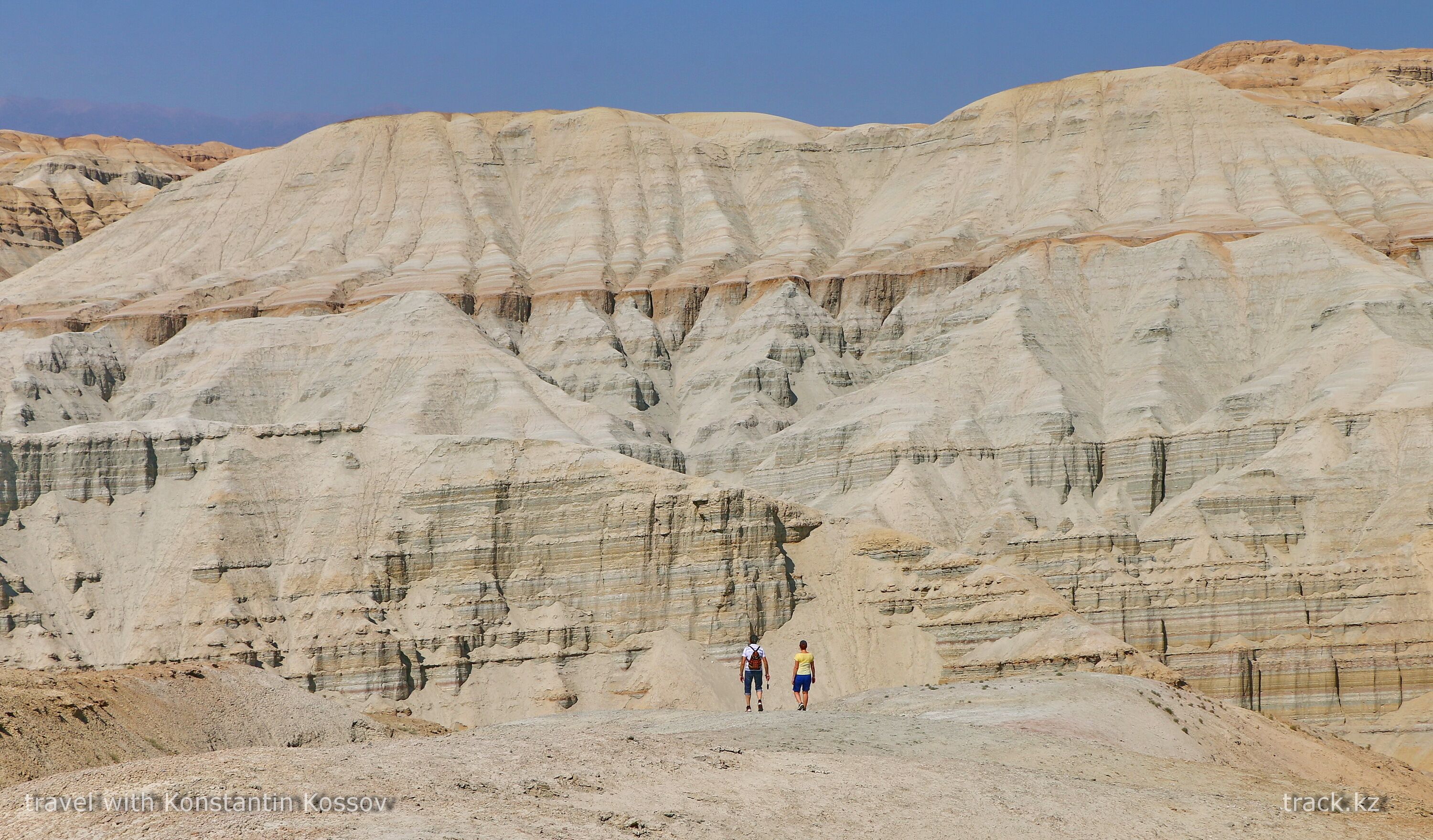 National Park Altyn-Emel.    "Singing sand " and Aktau Mountains 
    Huge natural park. The largest geological and paleontological museum in the open air. These are the multicolored mountains of semi-sweet - Aktau. These mountains have many different structures and forms and have incredible potential for photographers and tourists who love the views of "other planets".
The phenomenon of nature "singing barkhan" and the surrounding Kazakhstan savannah, where wild horses and antelopes live, is also very interesting.
  Duration -3 day