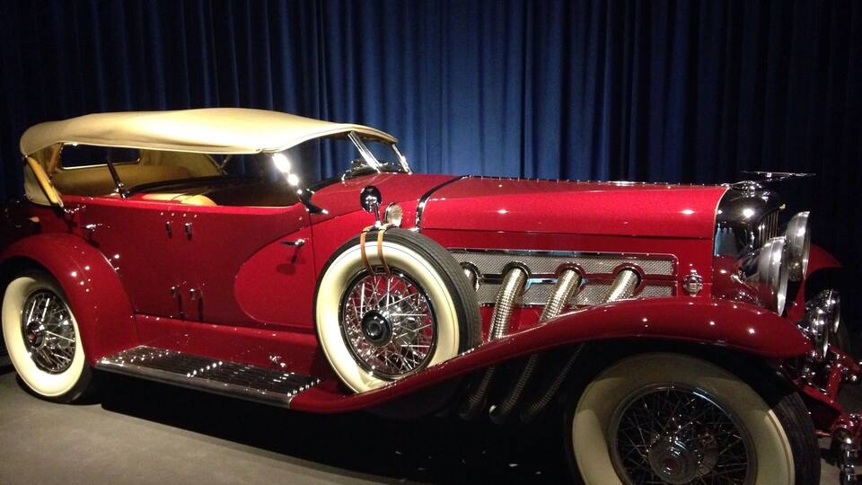 Biggest car museum in the world is located in Den Haag, Holland. #cars #kidsfun #travel Absolutely amazing collection of cars. Travel through history of vehicles from 18th to 21st century. And finish your travel in a stylish museum cafe.