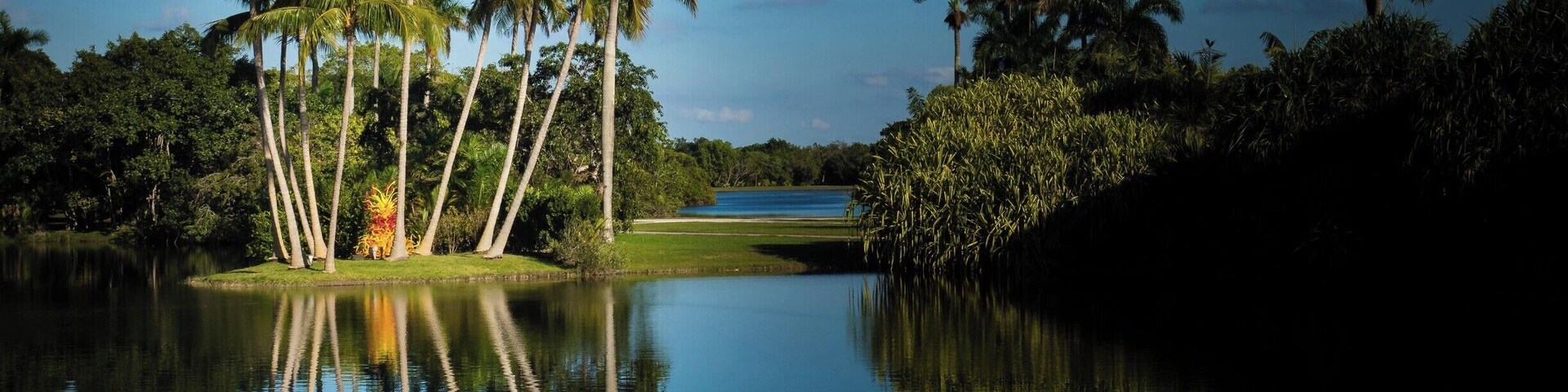 A beautiful manicured garden with many different types of palm trees, a butterfly garden, and a delicious cafe. A great place to spend a couple of hours and relax.