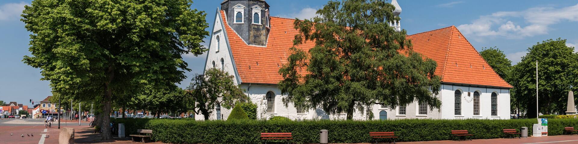 Die evangelisch-lutherische St.-Jürgen-Kirche in Heide; Holstein; Deutschland