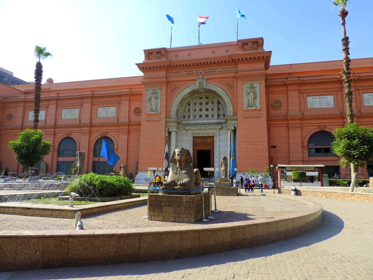 What a dream come true to see all the wonderful antiquities in this museum! While there were so many great things, the King Tut section was amazing by far! Only downside is we went the day before the 2013 revolution and had to leave early!