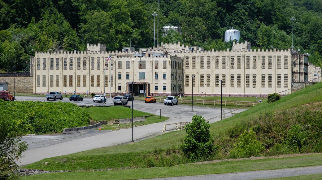 歴史的なブラシー・マウンテン州立刑務所