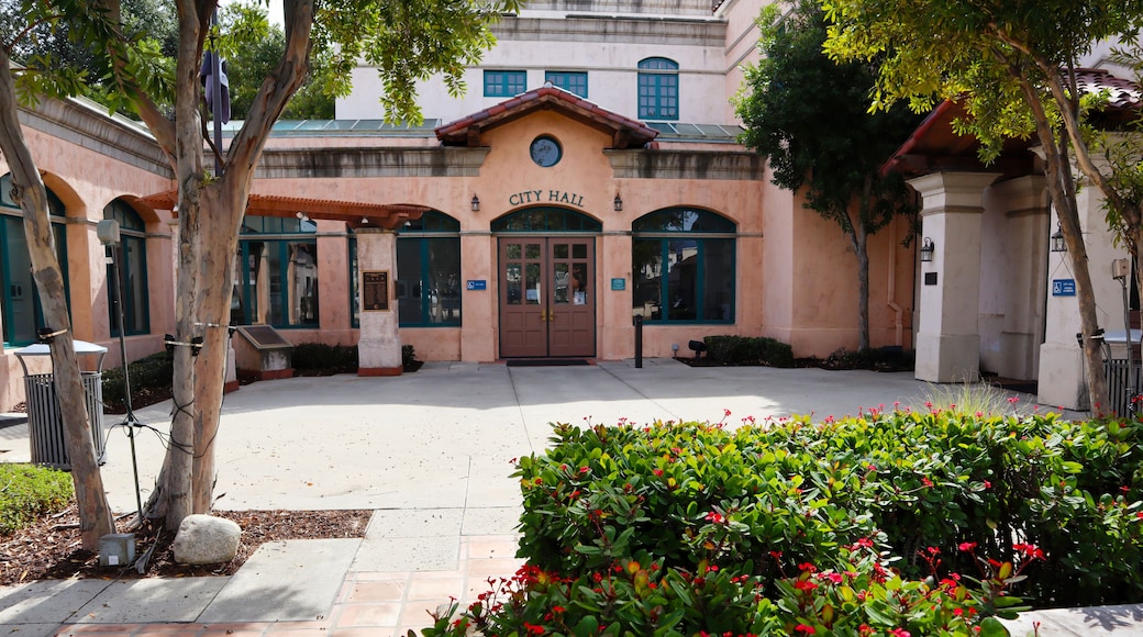Covina, California: Covina City Hall – Civic Government Building at 125 E College Street